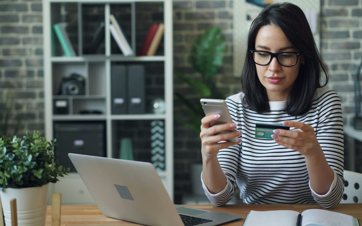 Opening a Bank Account Abroad: A Guide for Brazilian Immigrants